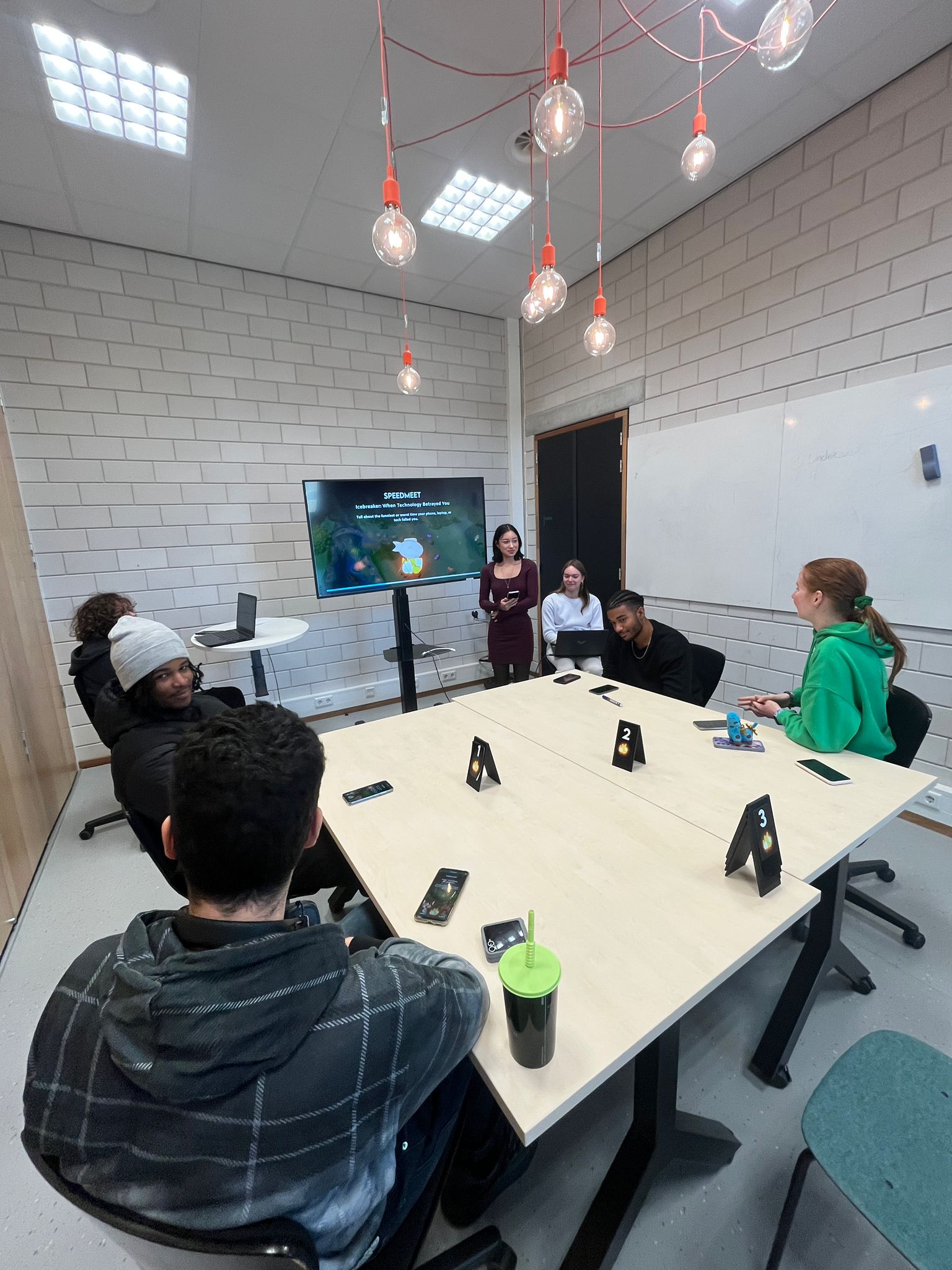 Me hosting speedmeet usertest